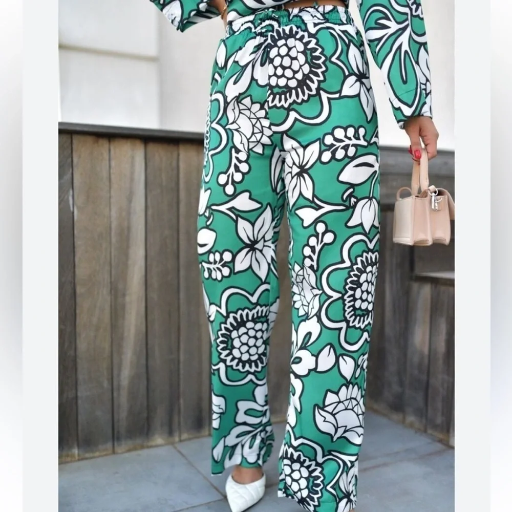 ZARA SATIN PALAZZO PANTS FLORAL PRINT ELASTIC WAIST SIZE SMALL KELLY GREEN  NWT